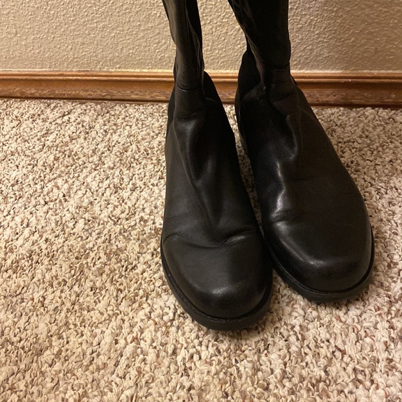 Stuart weitzman boots gently used. Size 5 - Picture 6 of 10